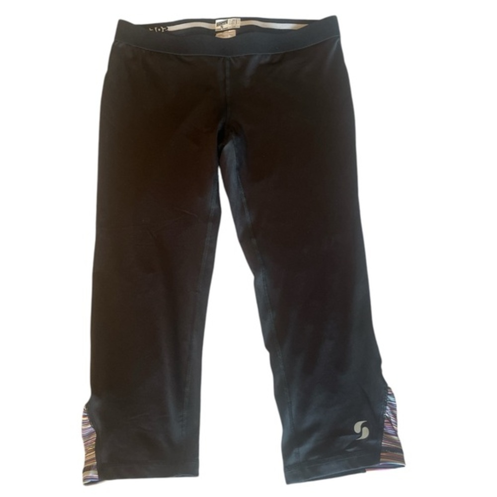 SOFFE DRI Low Rise Capri Legging - size women’s Large
